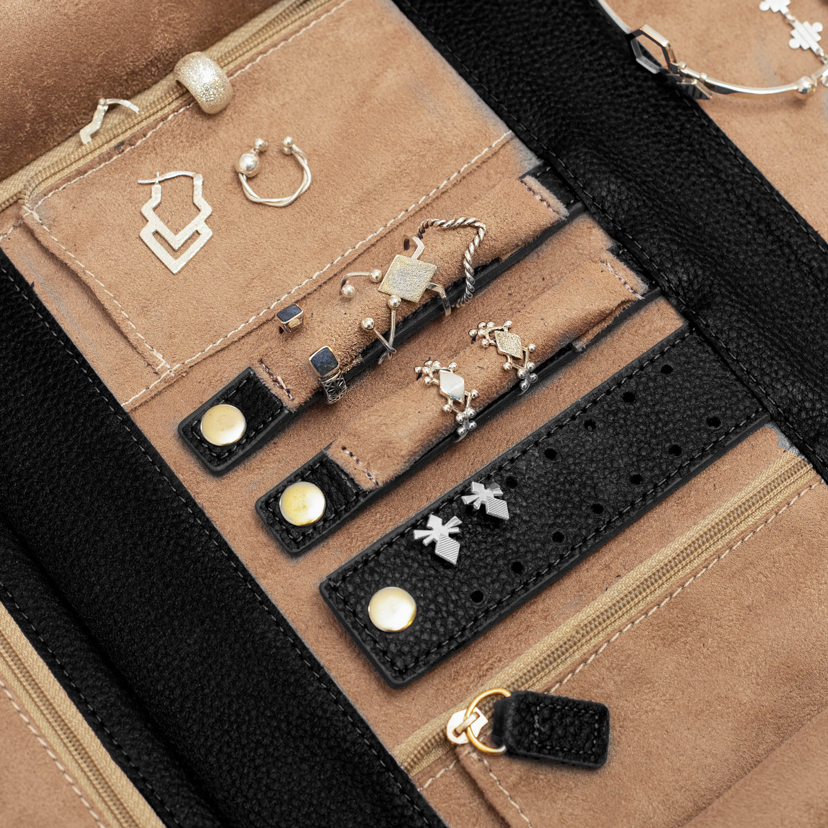 Black Akeela Travel Jewelry Wallet