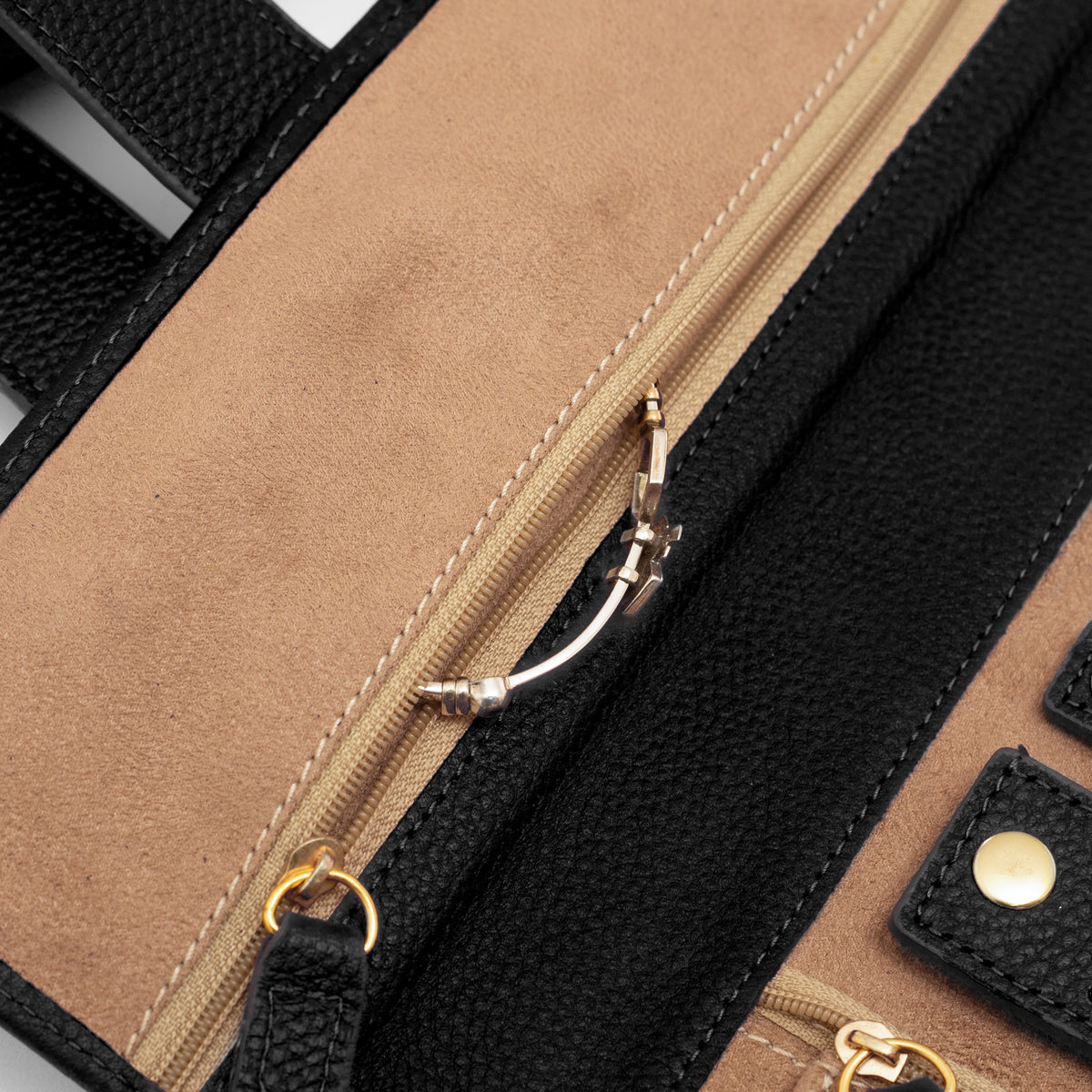 Black Akeela Travel Jewelry Wallet